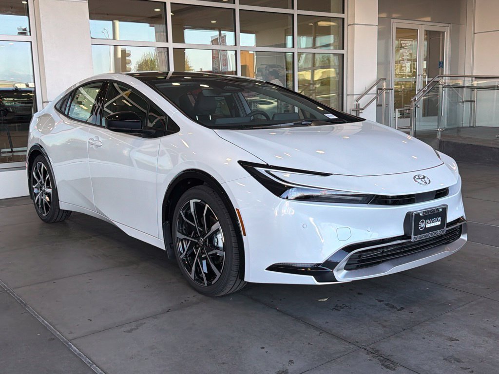 New 2027 Toyota Prius Plug-In Hybrid FWD image 6