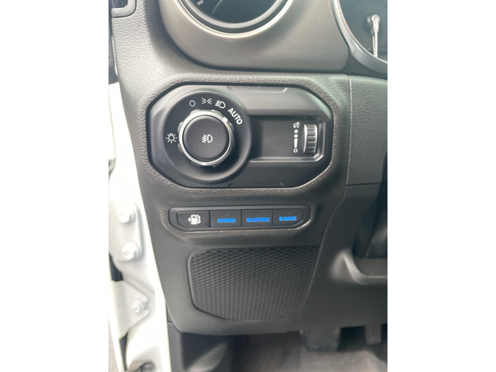 Used 2023 Jeep Wrangler Unlimited w/ Cold Weather Group AWD/4WD image 15