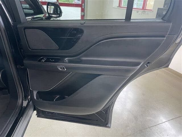 Used 2023 Lincoln Aviator AWD image 24