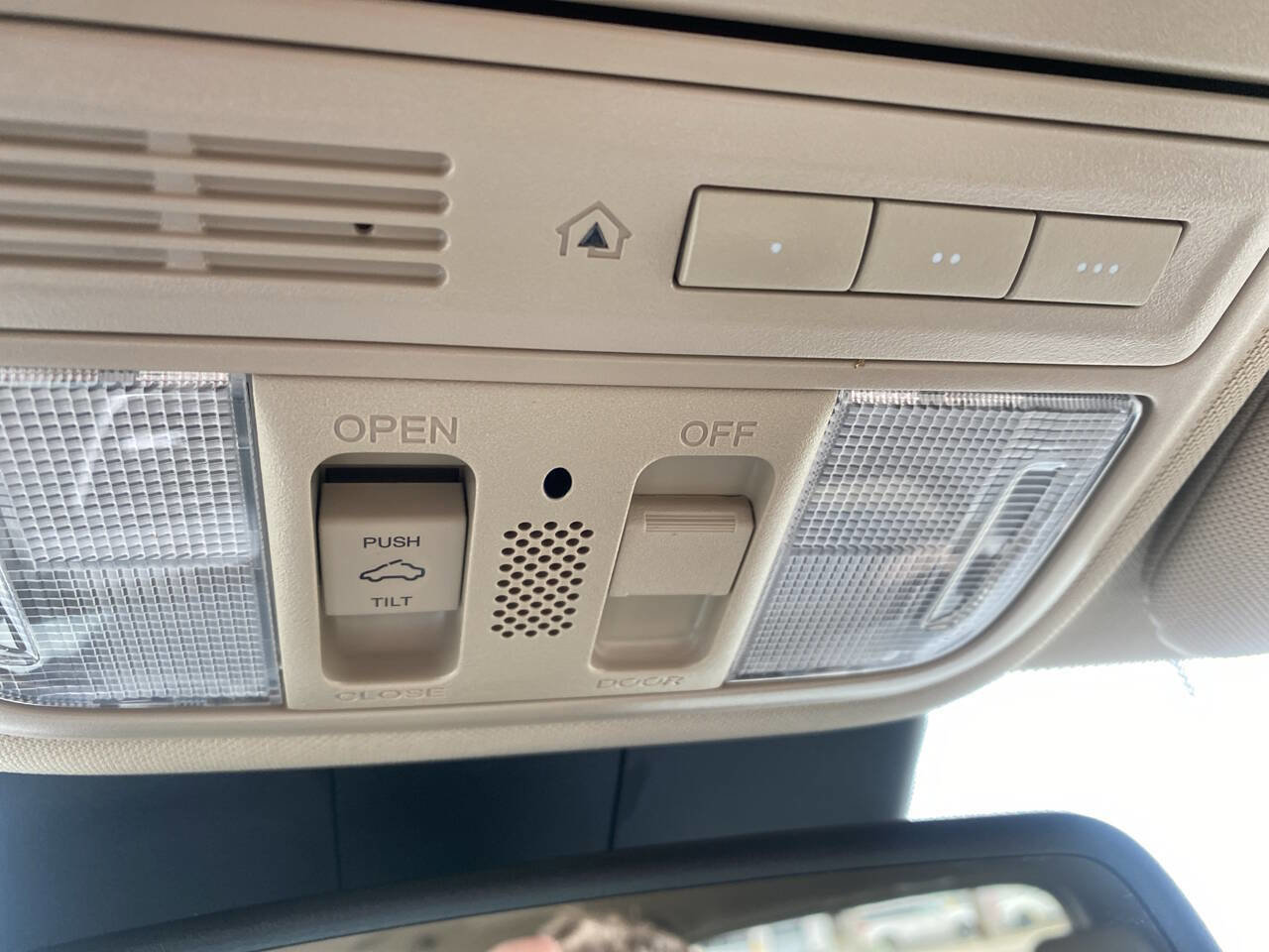 Used 2016 Honda CR-V Touring image 32