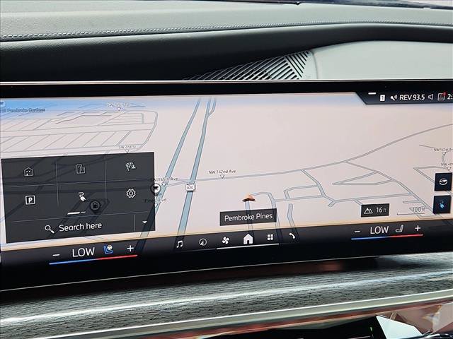 Used 2024 BMW i7 xDrive60 w/ Executive Package AWD/4WD image 13
