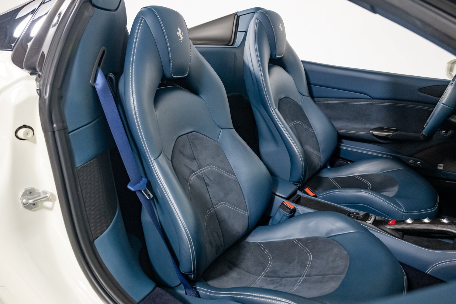 Certified 2017 Ferrari 488 Spider RWD image 32
