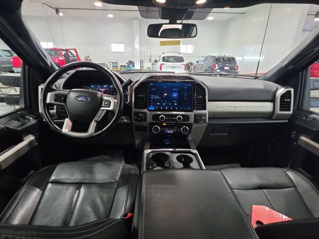 Used 2022 Ford F350 Lariat w/ Black Appearance Package AWD/4WD image 9