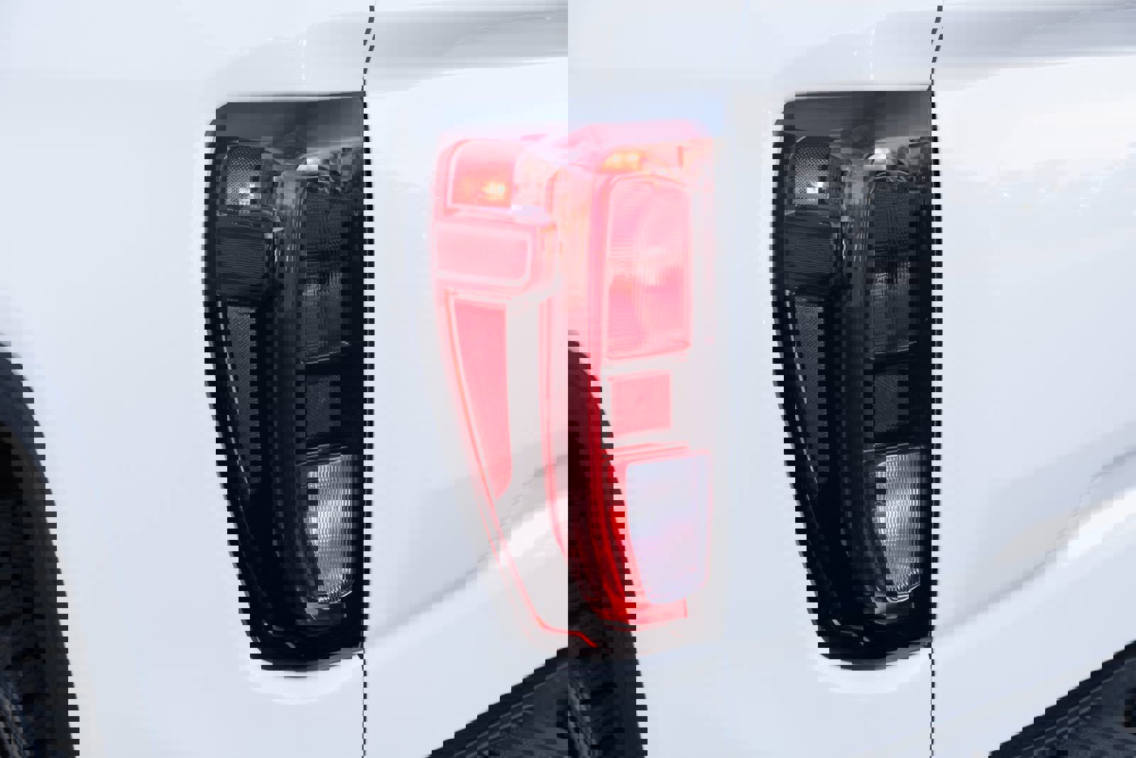 Used 2024 GMC Sierra 1500 SLE w/ Preferred Package image 23