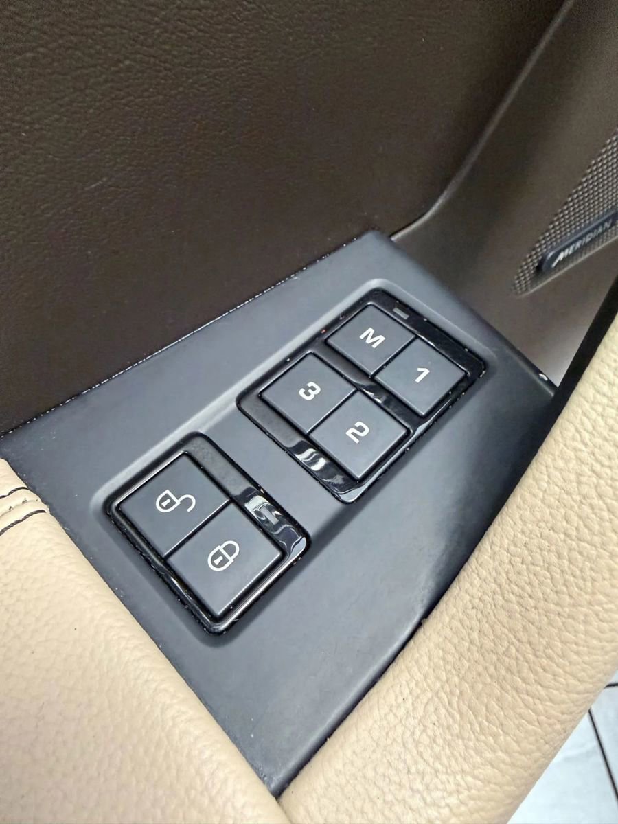 Used 2020 Jaguar F-PACE Prestige image 18