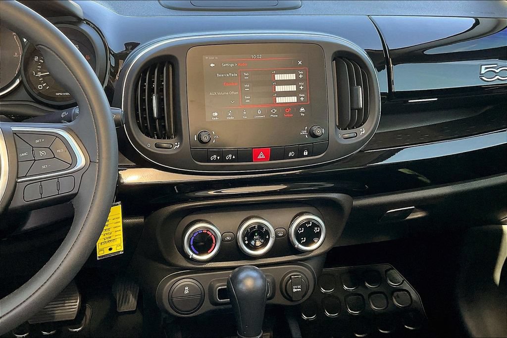 Used 2019 FIAT 500L Trekking FWD image 9
