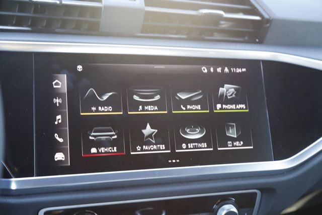 Used 2025 Audi Q3 2.0T Premium image 22