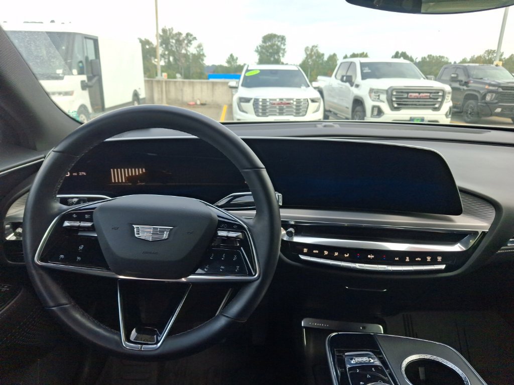 Certified 2024 Cadillac Lyriq Luxury AWD/4WD image 12
