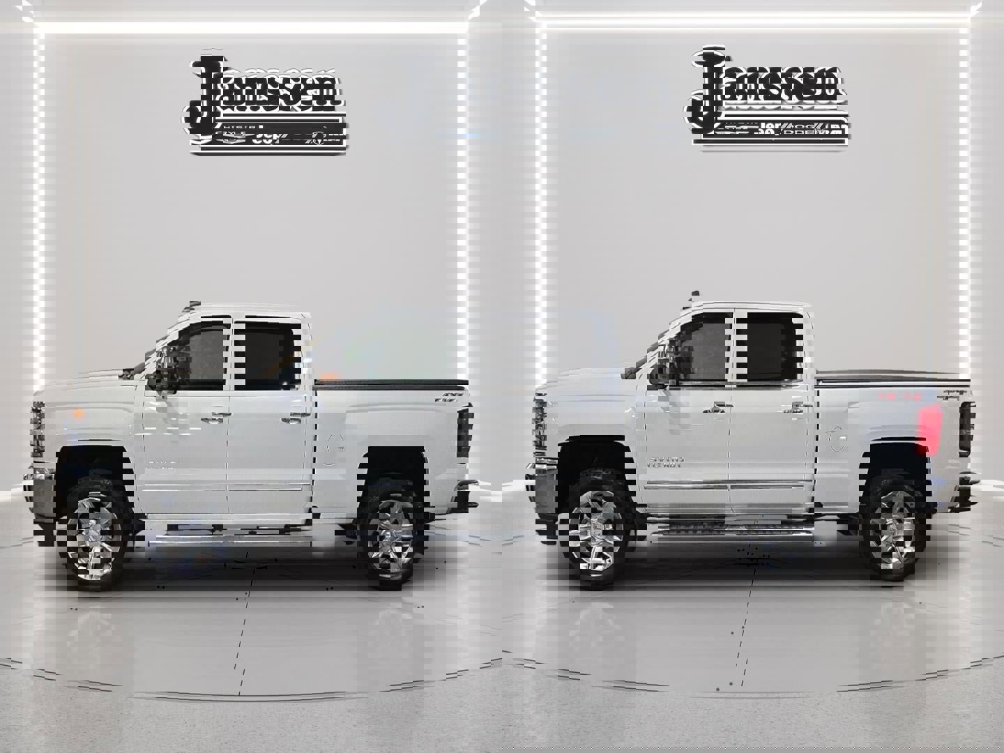 Used 2017 Chevrolet Silverado 1500 LTZ w/ Max Trailering Package image 2