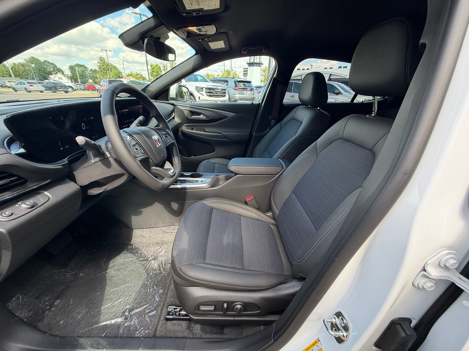 New 2026 Buick Envista Preferred w/ Convenience I Package FWD image 4