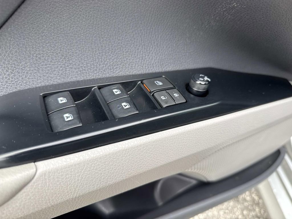 Used 2020 Toyota Camry LE image 22