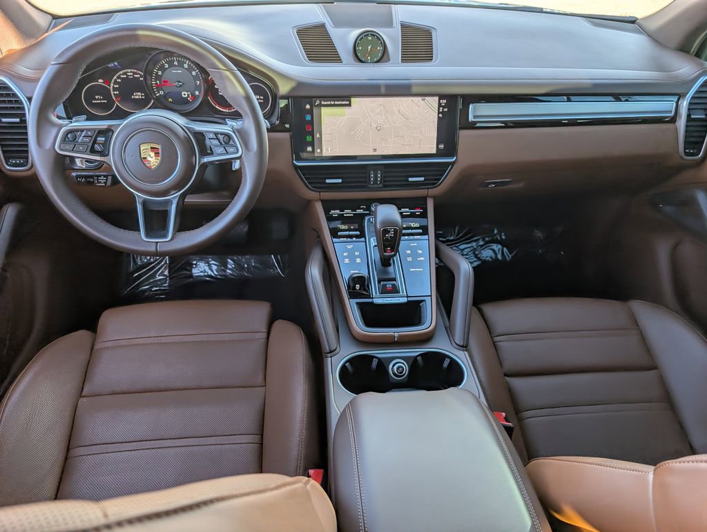 Used 2023 Porsche Cayenne Platinum Edition image 25