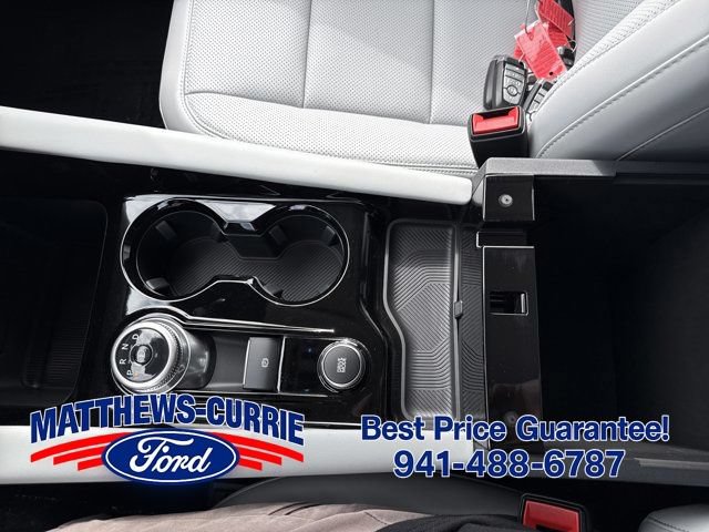 New 2026 Ford Explorer Platinum w/ LUX Leather Package AWD/4WD image 23
