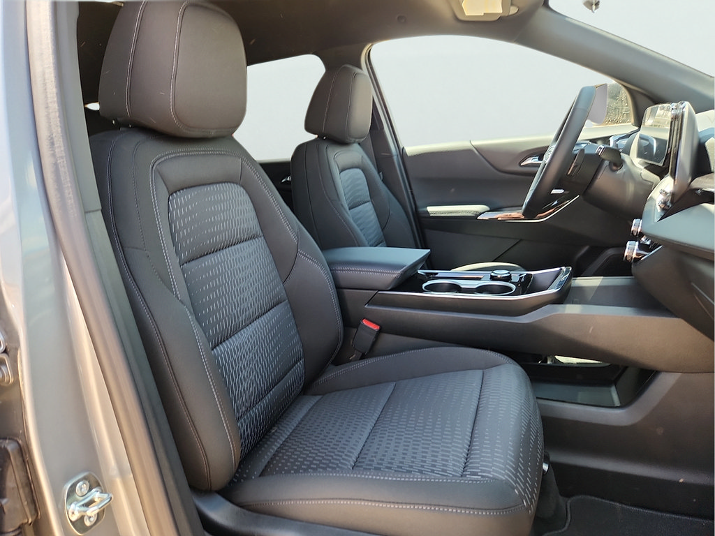 New 2027 Chevrolet Equinox LT FWD image 20