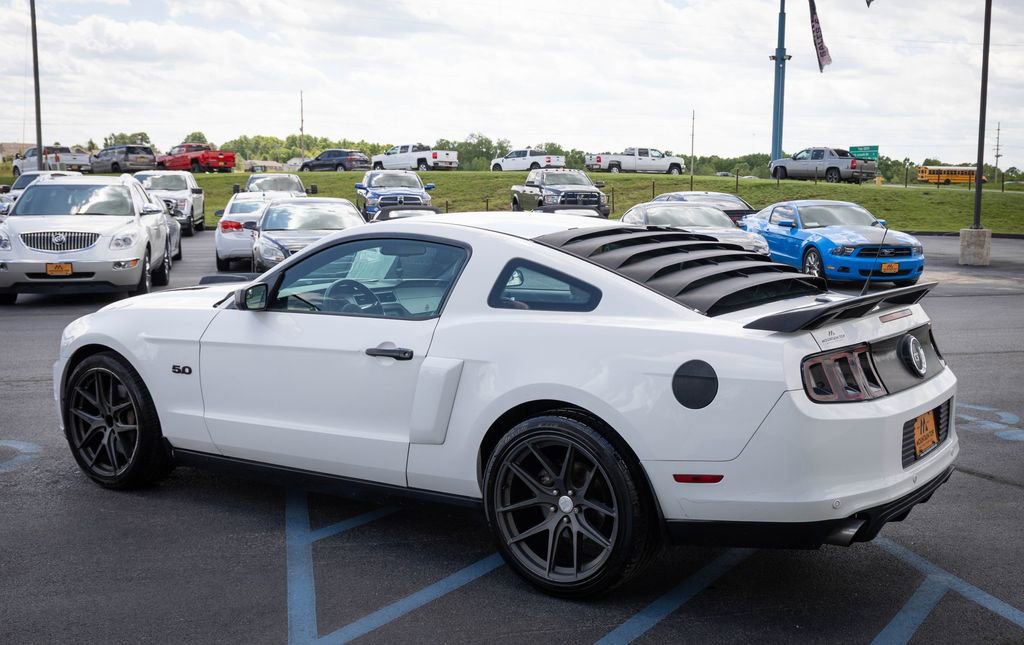 Used 2013 Ford Mustang GT Premium w/ Brembo Brake Pkg RWD image 22