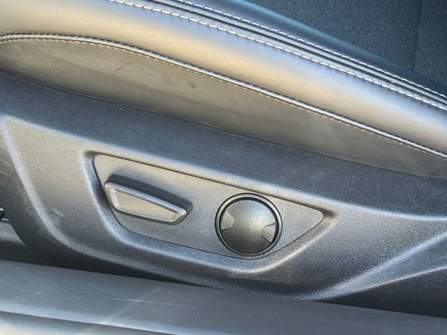 Used 2025 Ford Mustang EcoBoost image 25