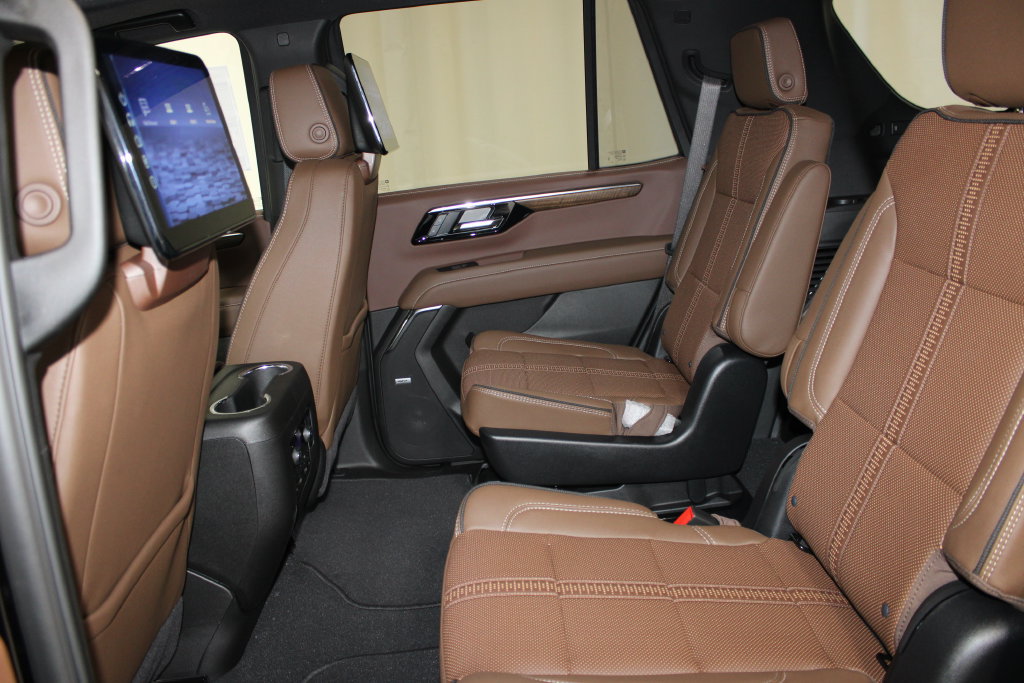 New 2026 Chevrolet Tahoe High Country AWD/4WD image 19