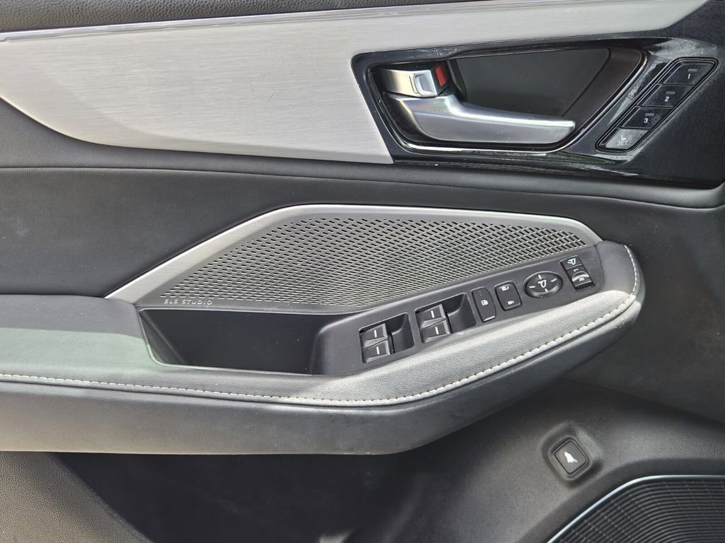 Used 2023 Acura MDX FWD w/ Technology Package image 25