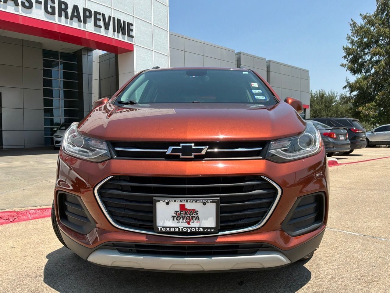 Used 2019 Chevrolet Trax LT w/ LPO, Protection Package AWD/4WD image 3