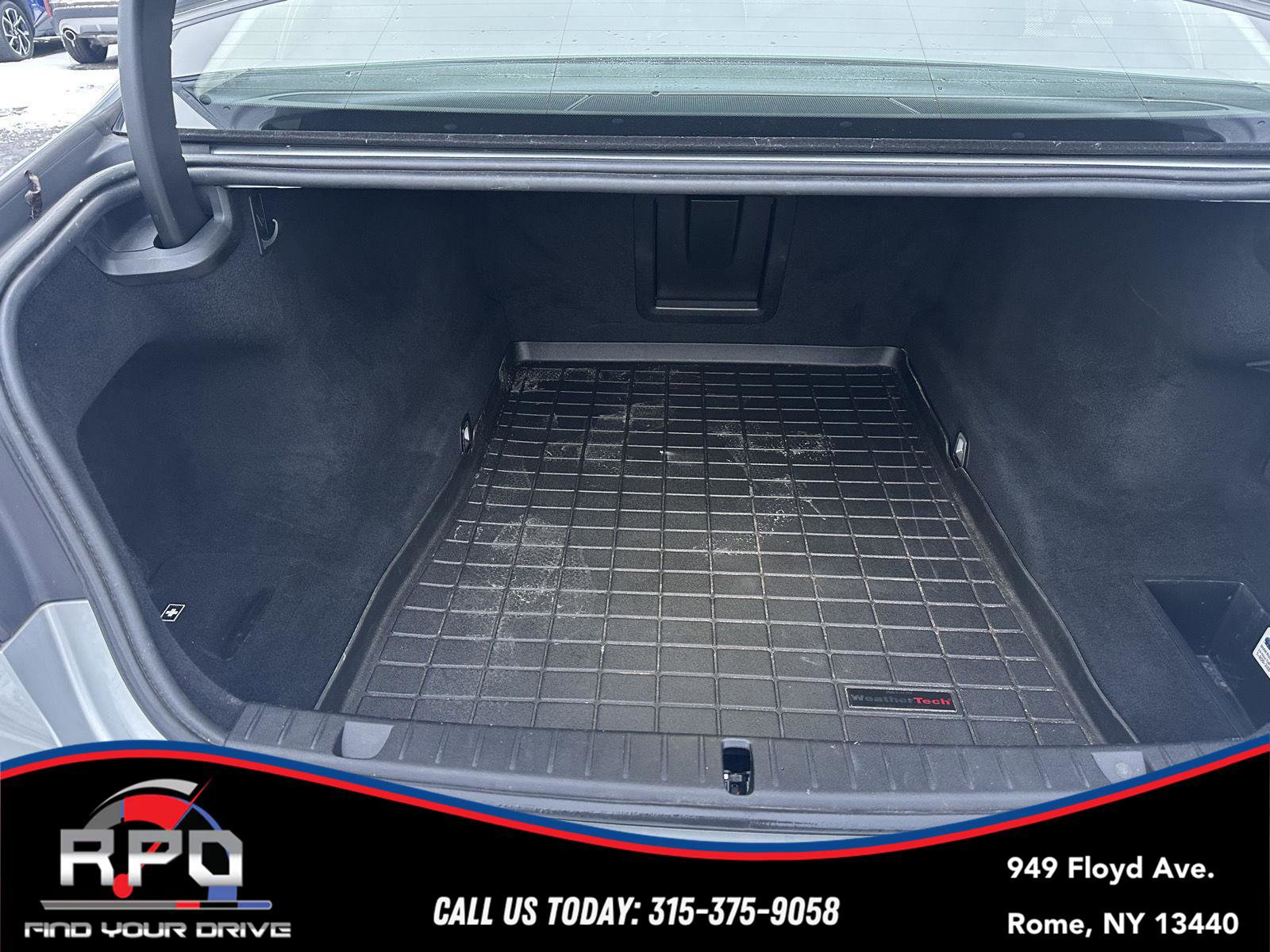 Used 2017 BMW 750i xDrive image 31