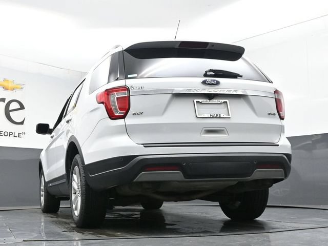 Used 2019 Ford Explorer XLT w/ Equipment Group 202A AWD/4WD image 55