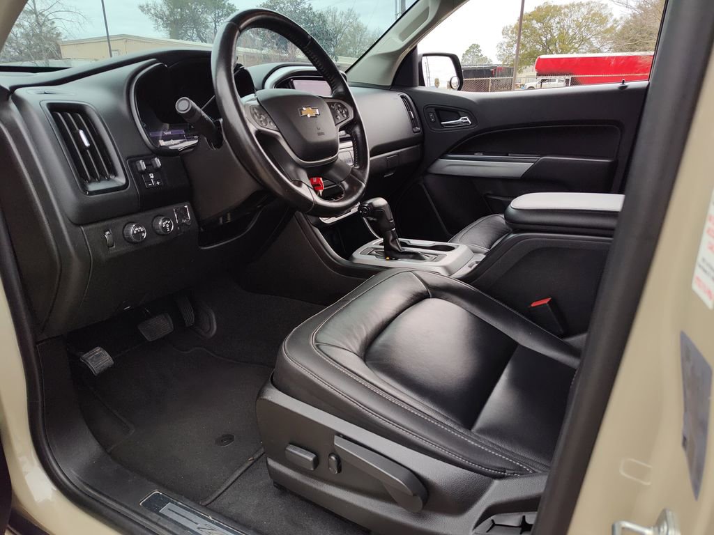 Used 2021 Chevrolet Colorado ZR2 w/ ZR2 Dusk Special Edition image 2