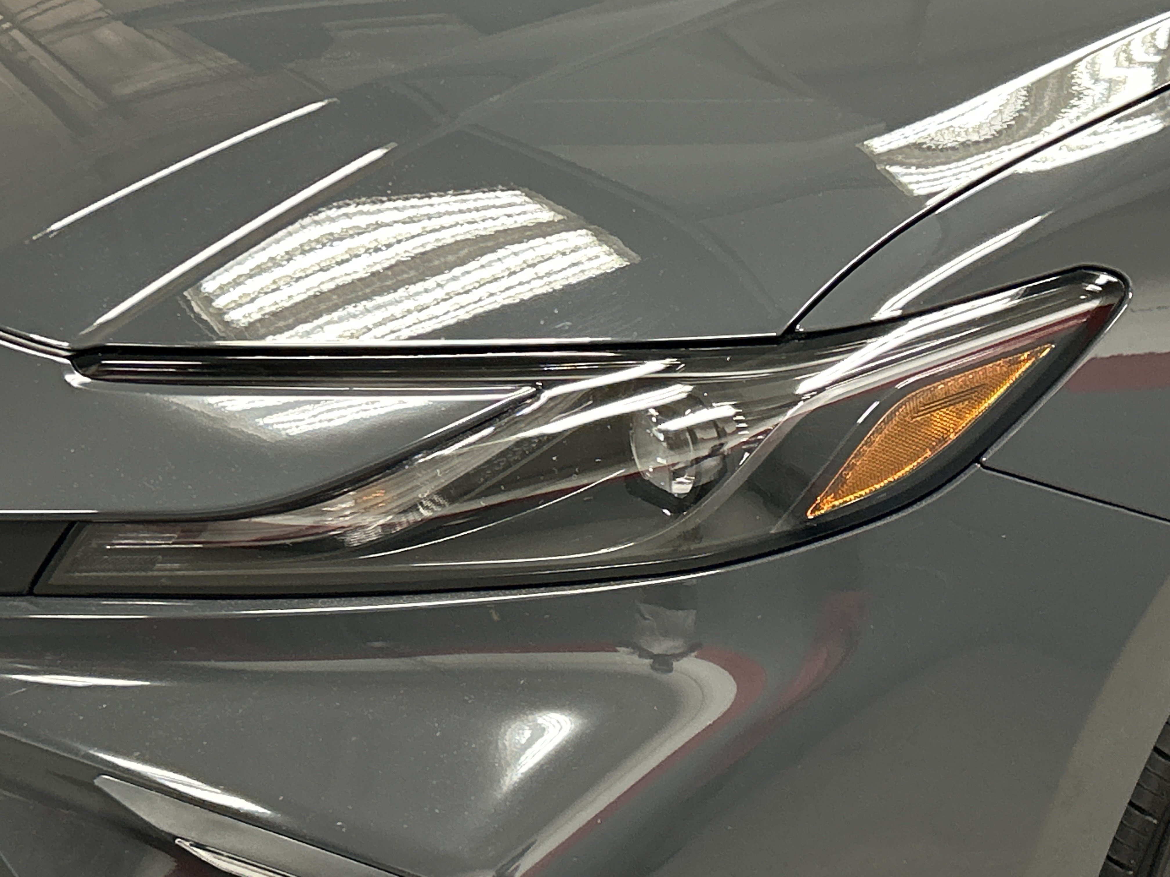 Used 2025 Toyota Camry SE w/ Convenience Package FWD image 6