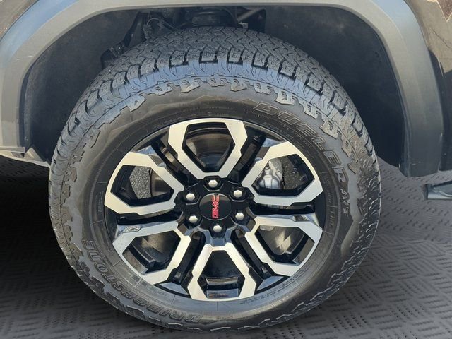 Certified 2025 GMC Canyon AT4 w/ Nightfall Edition image 30