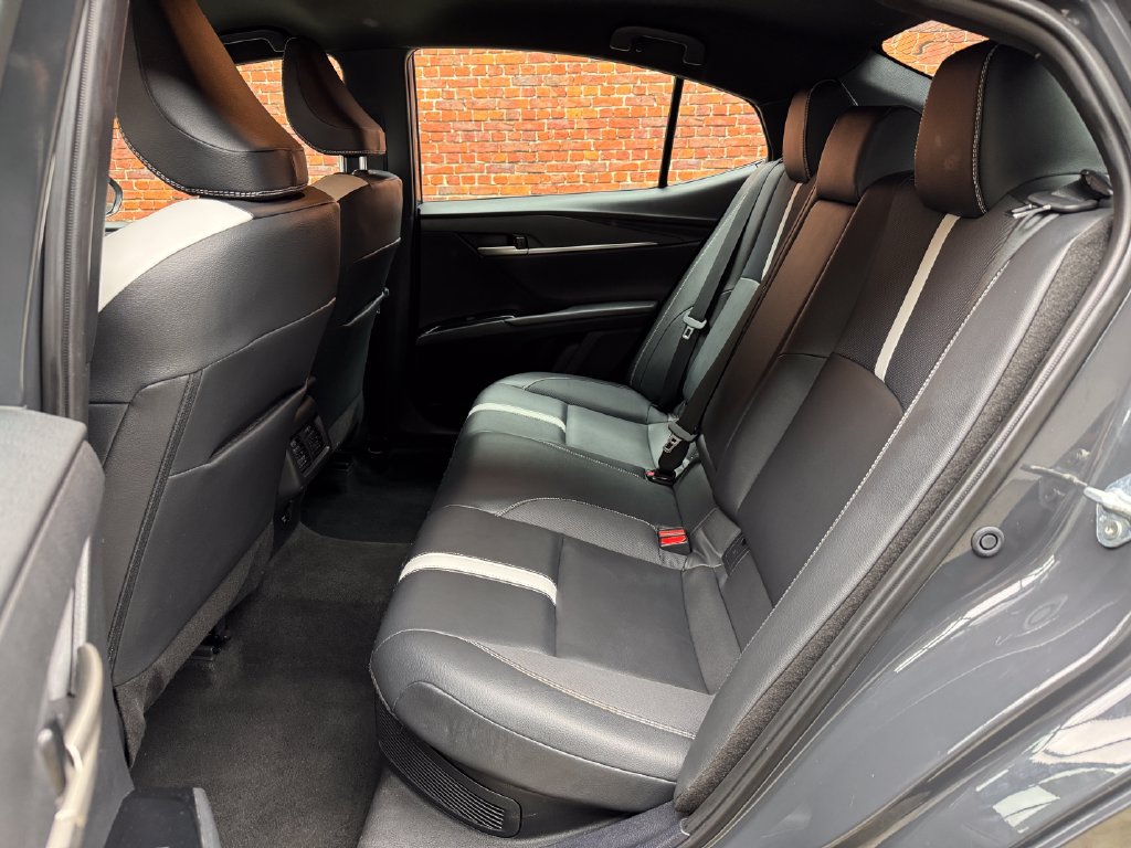 Used 2025 Toyota Camry SE FWD image 23