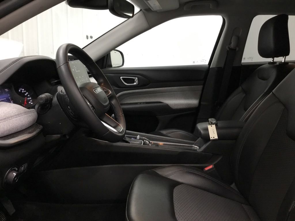 Used 2022 Jeep Compass Latitude w/ Convenience Group image 5