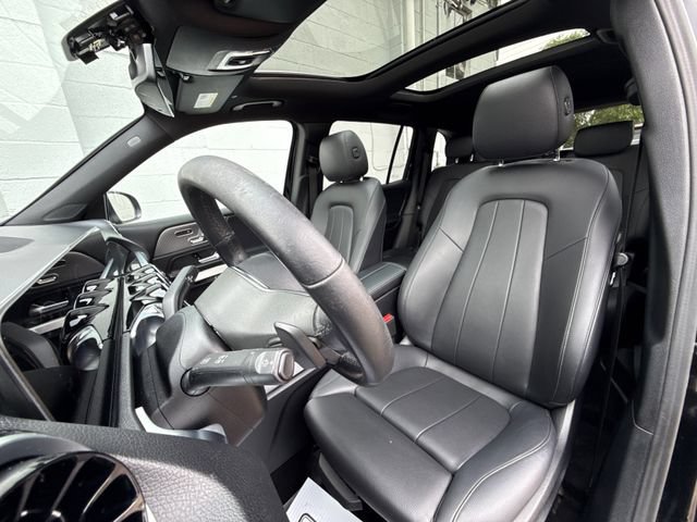 Used 2021 Mercedes-Benz GLB 250 4MATIC w/ Premium Package image 23