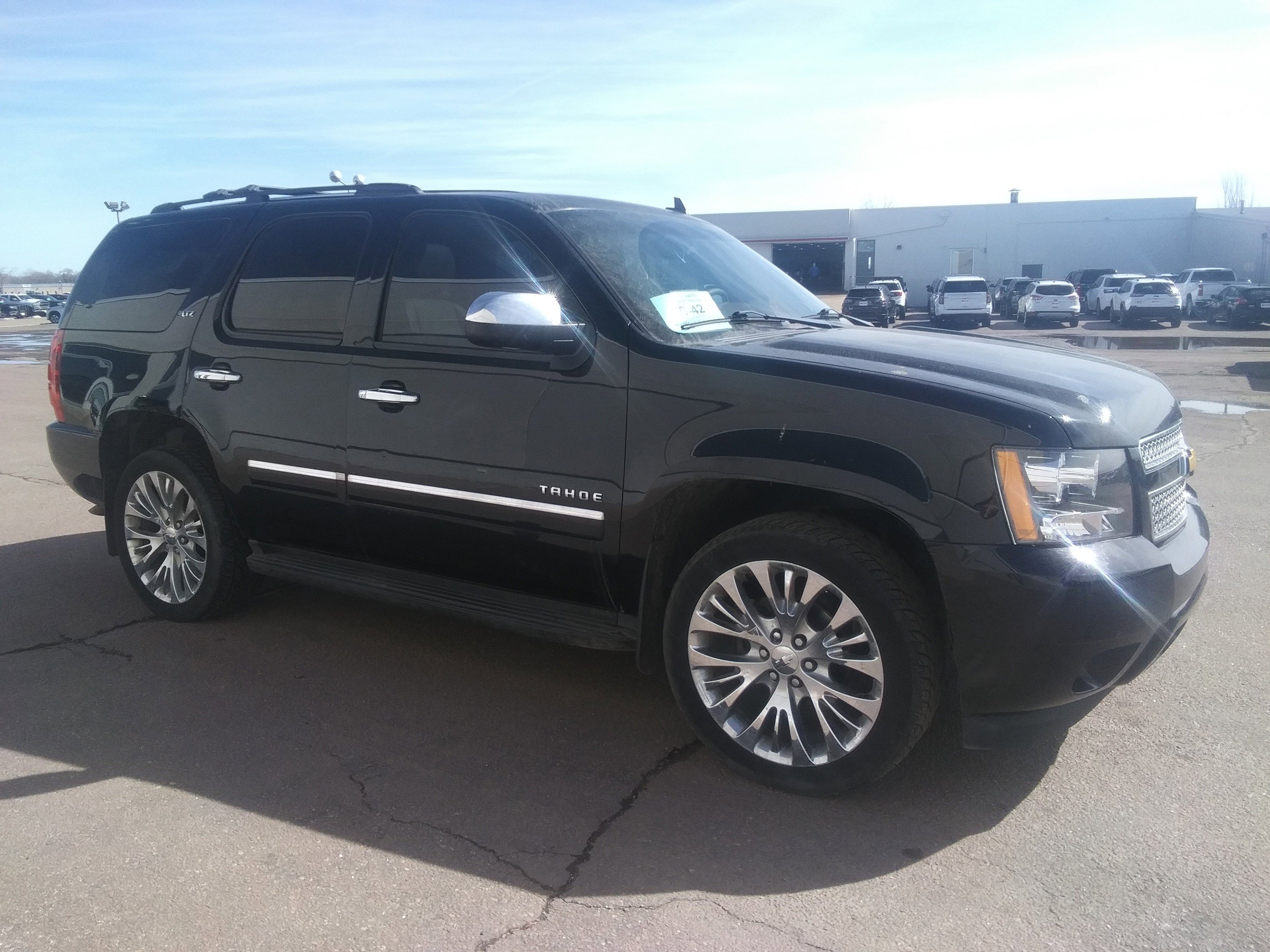 Used 2014 Chevrolet Tahoe LTZ AWD/4WD image 4