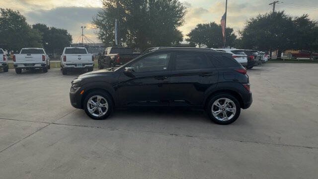 Used 2023 Hyundai Kona SEL AWD/4WD image 5