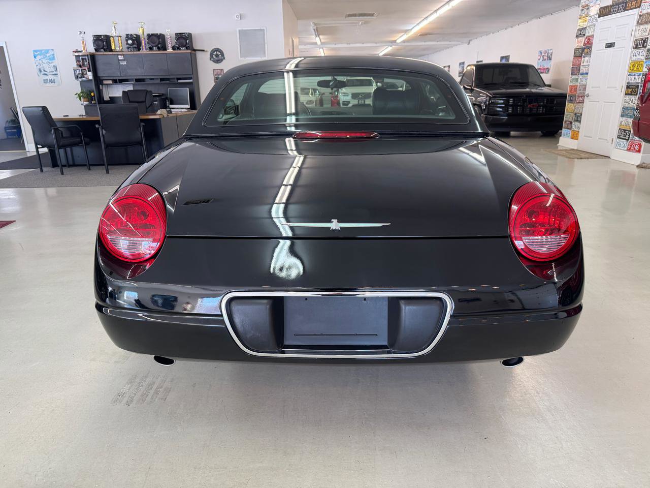 Used 2002 Ford Thunderbird image 34