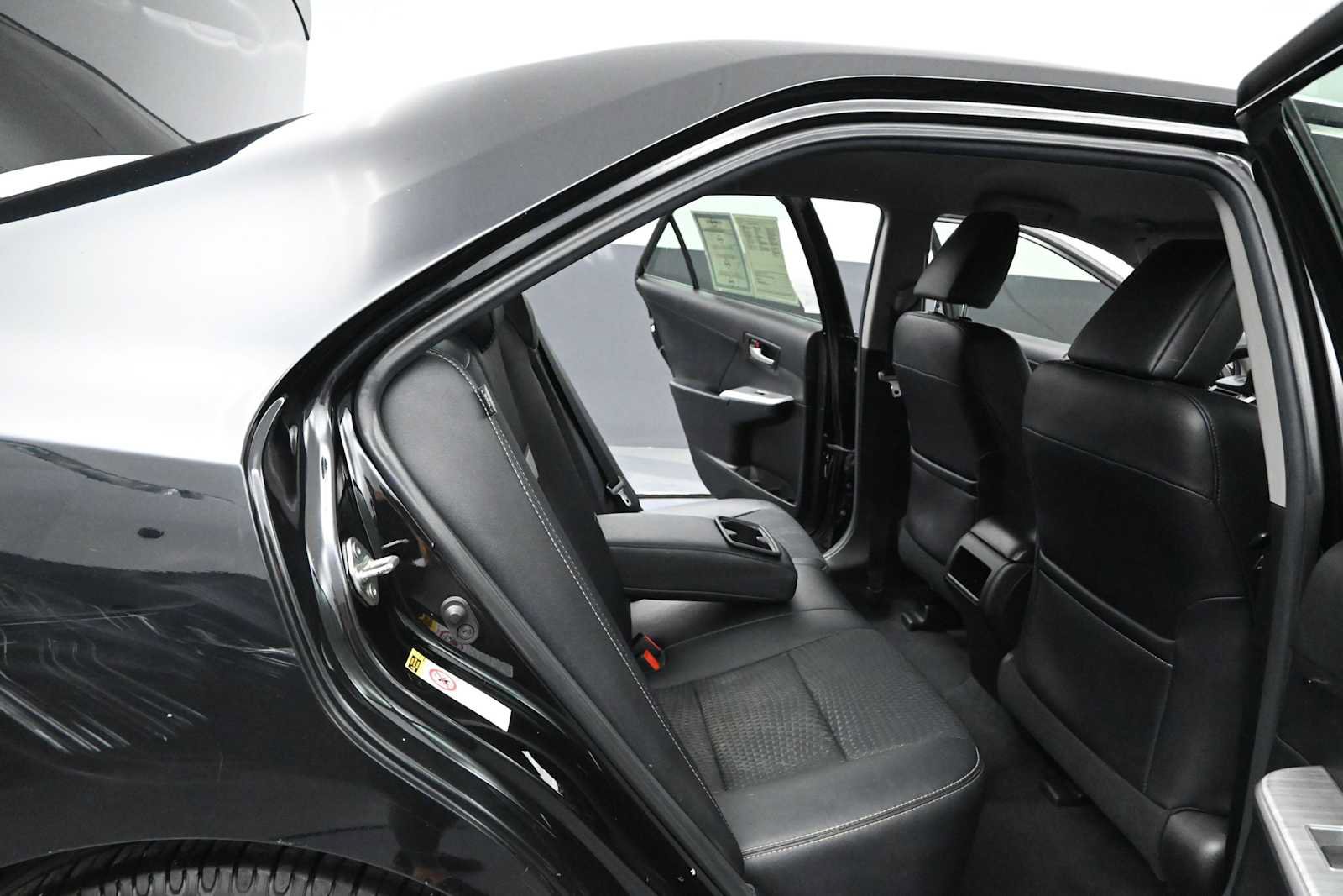 Used 2014 Toyota Camry SE FWD image 59