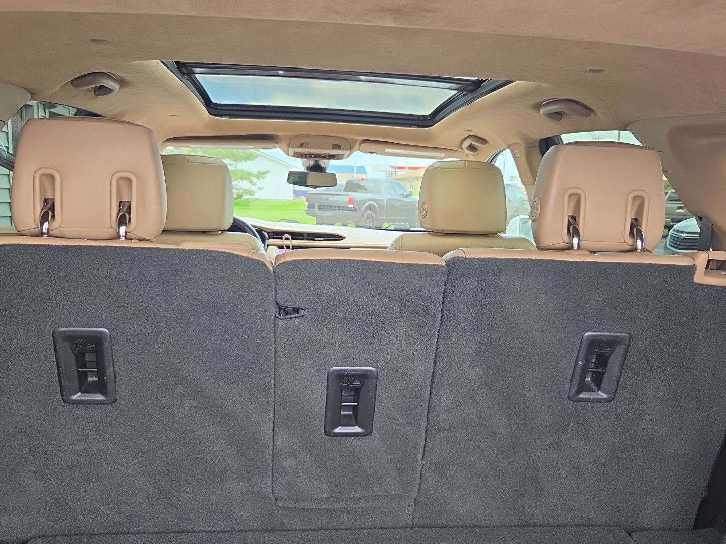 Used 2019 Cadillac XT5 Platinum AWD/4WD image 28