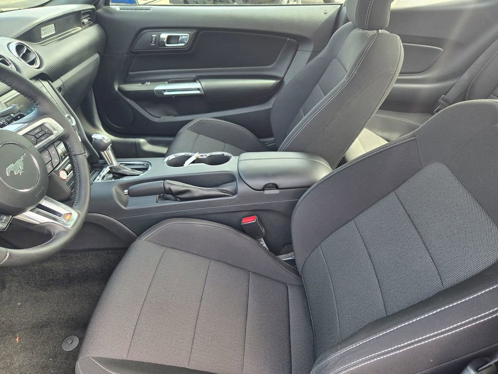 Used 2017 Ford Mustang Coupe image 10