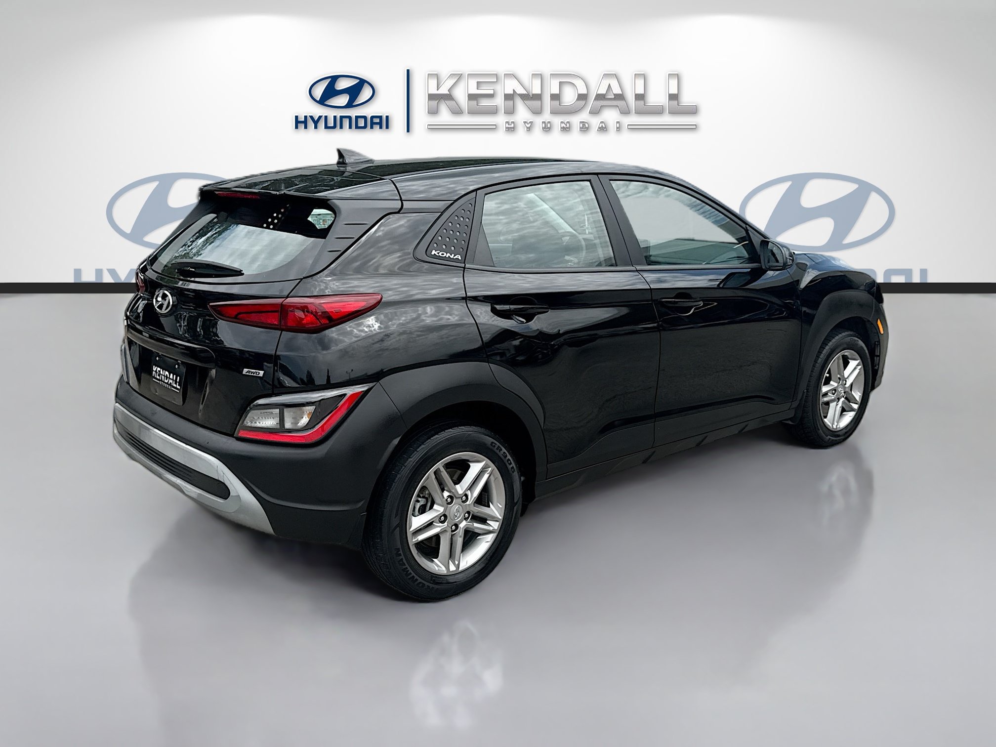 Used 2023 Hyundai Kona SE AWD/4WD image 6