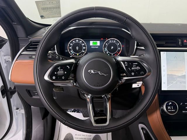 New 2026 Jaguar F-PACE R-Dynamic S AWD/4WD image 39