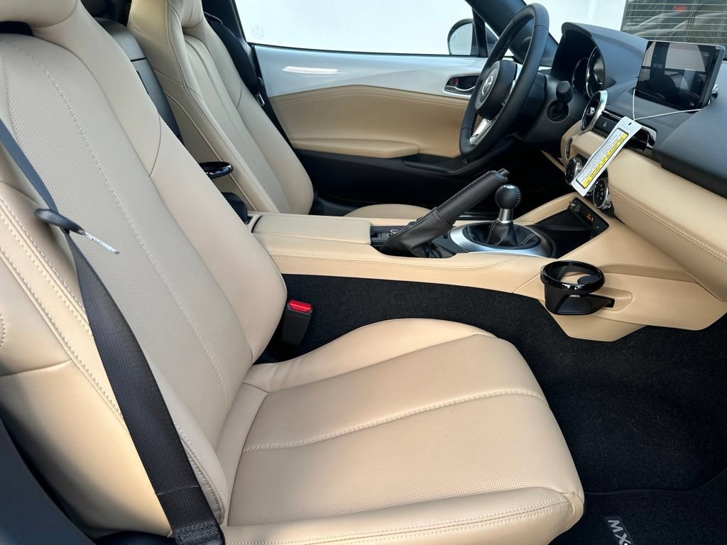 New 2026 MAZDA MX-5 Miata RF Grand Touring RWD image 11