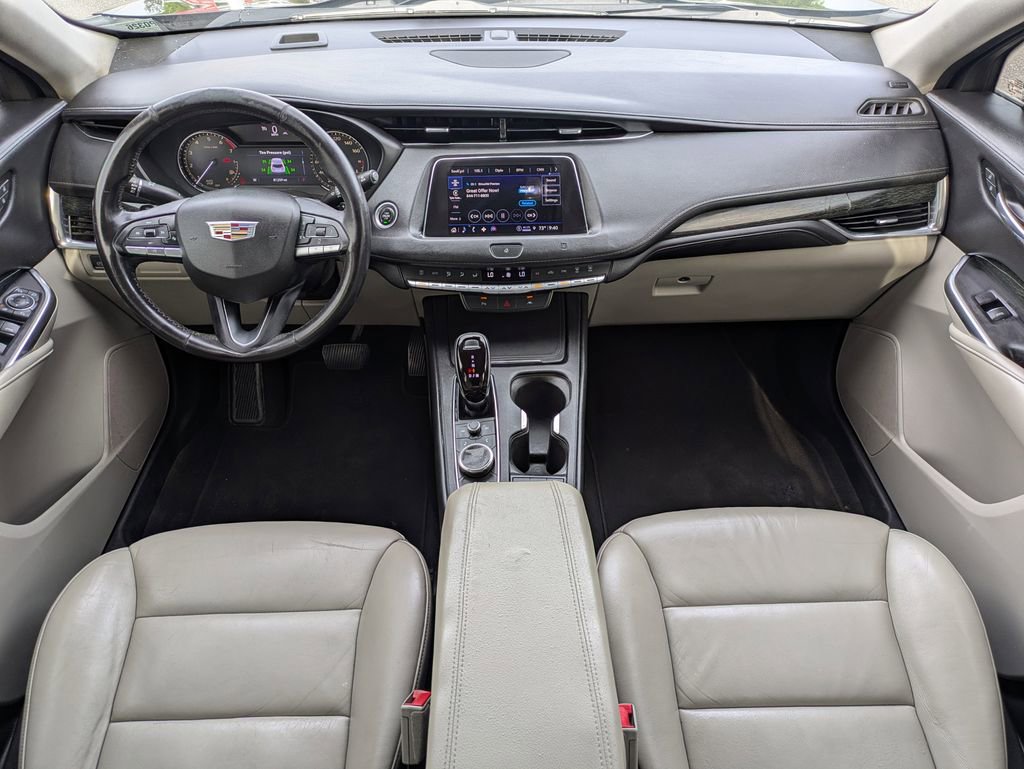 Used 2021 Cadillac XT4 Premium Luxury w/ Driver Awareness Package FWD image 3