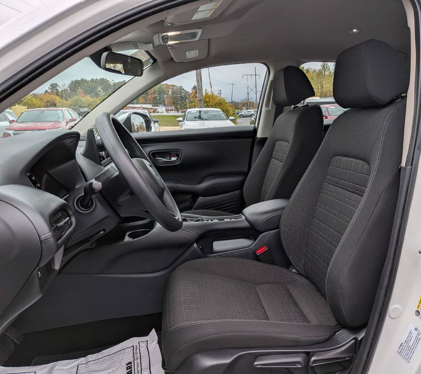 Certified 2024 Honda HR-V LX image 13