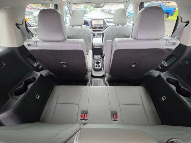 Used 2023 Toyota Highlander Platinum AWD/4WD image 21