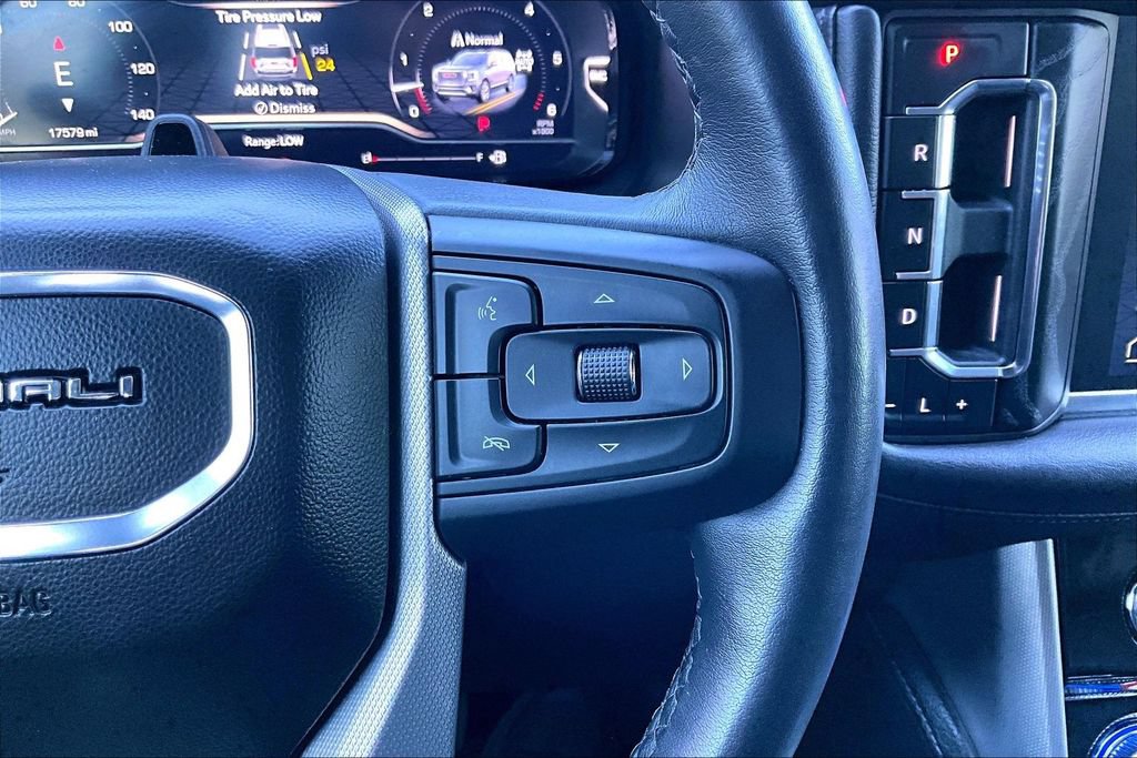 Used 2024 GMC Yukon Denali w/ Advanced Technology Package AWD/4WD image 23