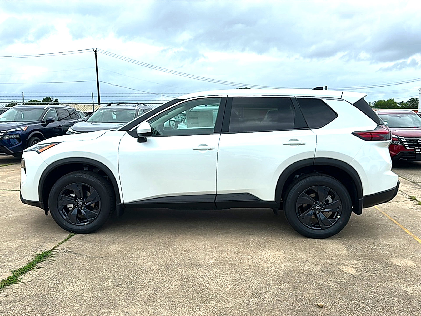 New 2026 Nissan Rogue SV FWD image 5