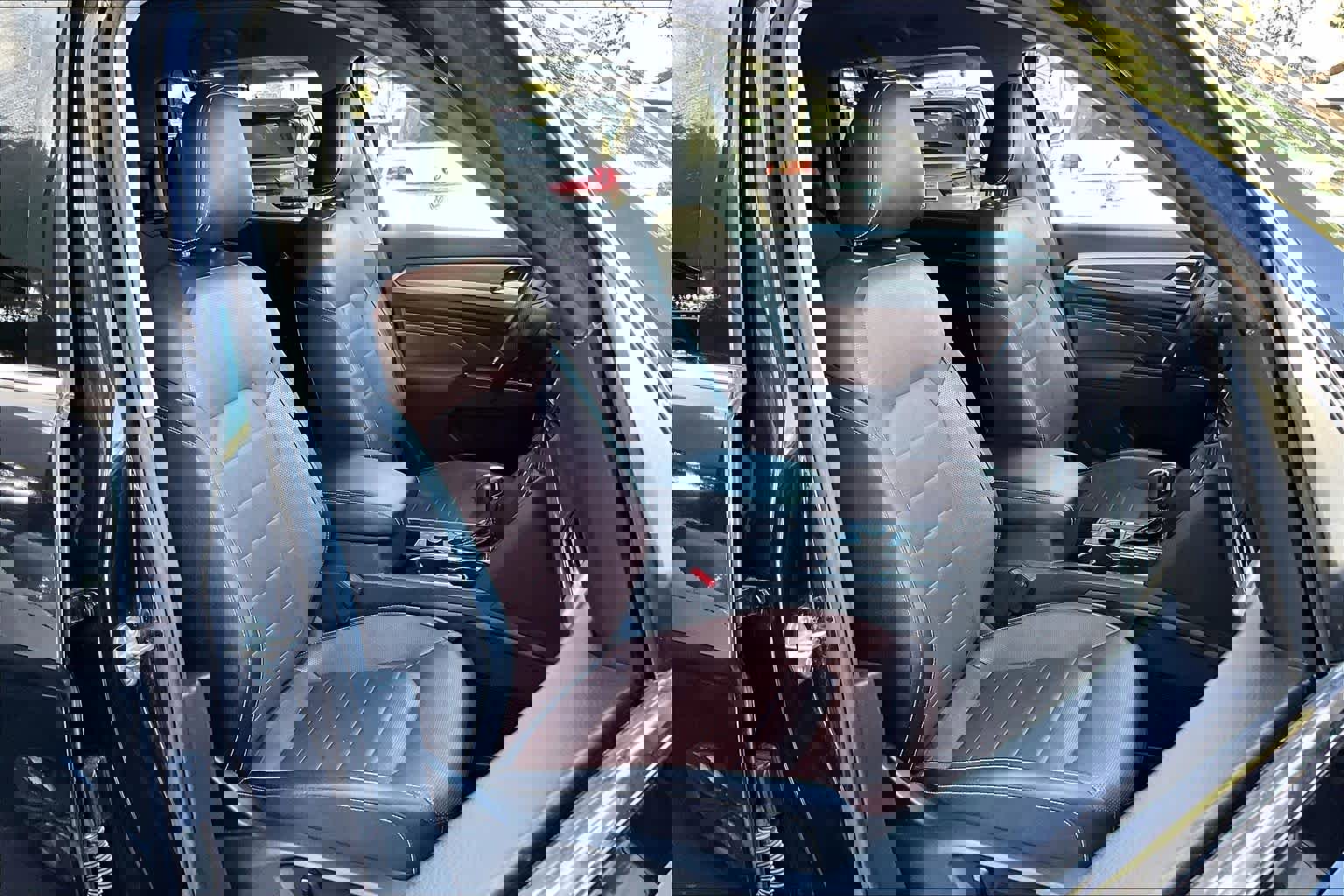 Used 2021 Volkswagen Atlas SEL Premium image 8