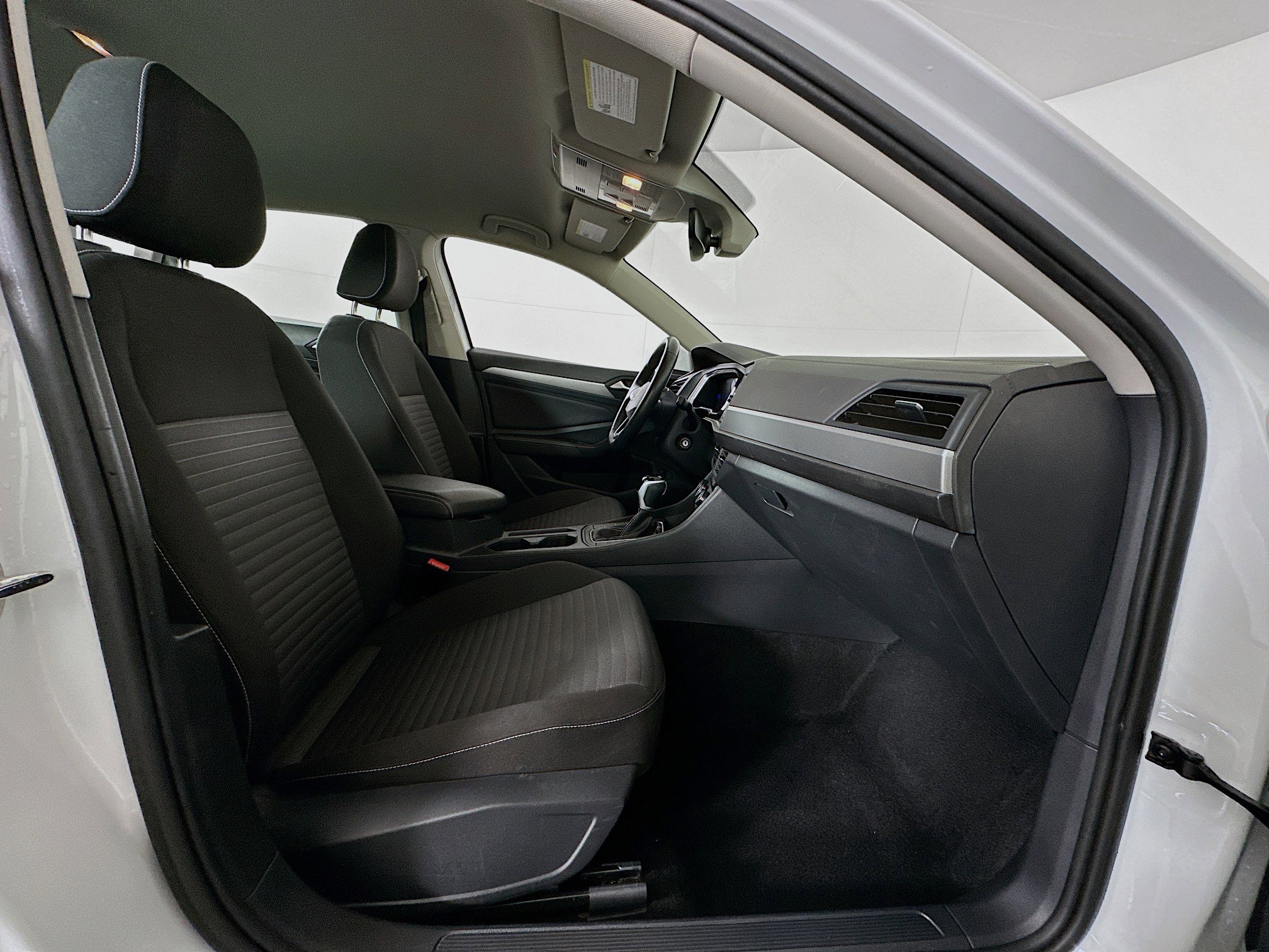 Used 2024 Volkswagen Jetta S image 29