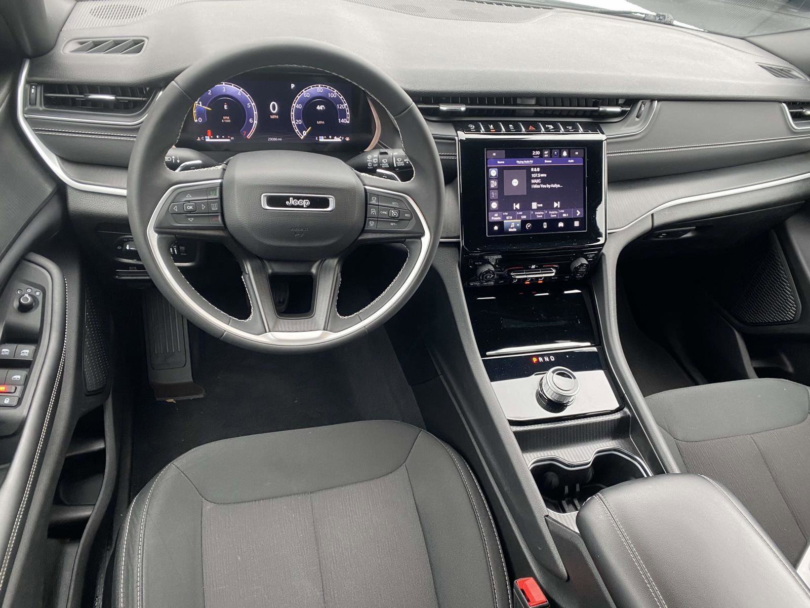 Certified 2024 Jeep Grand Cherokee Laredo image 18