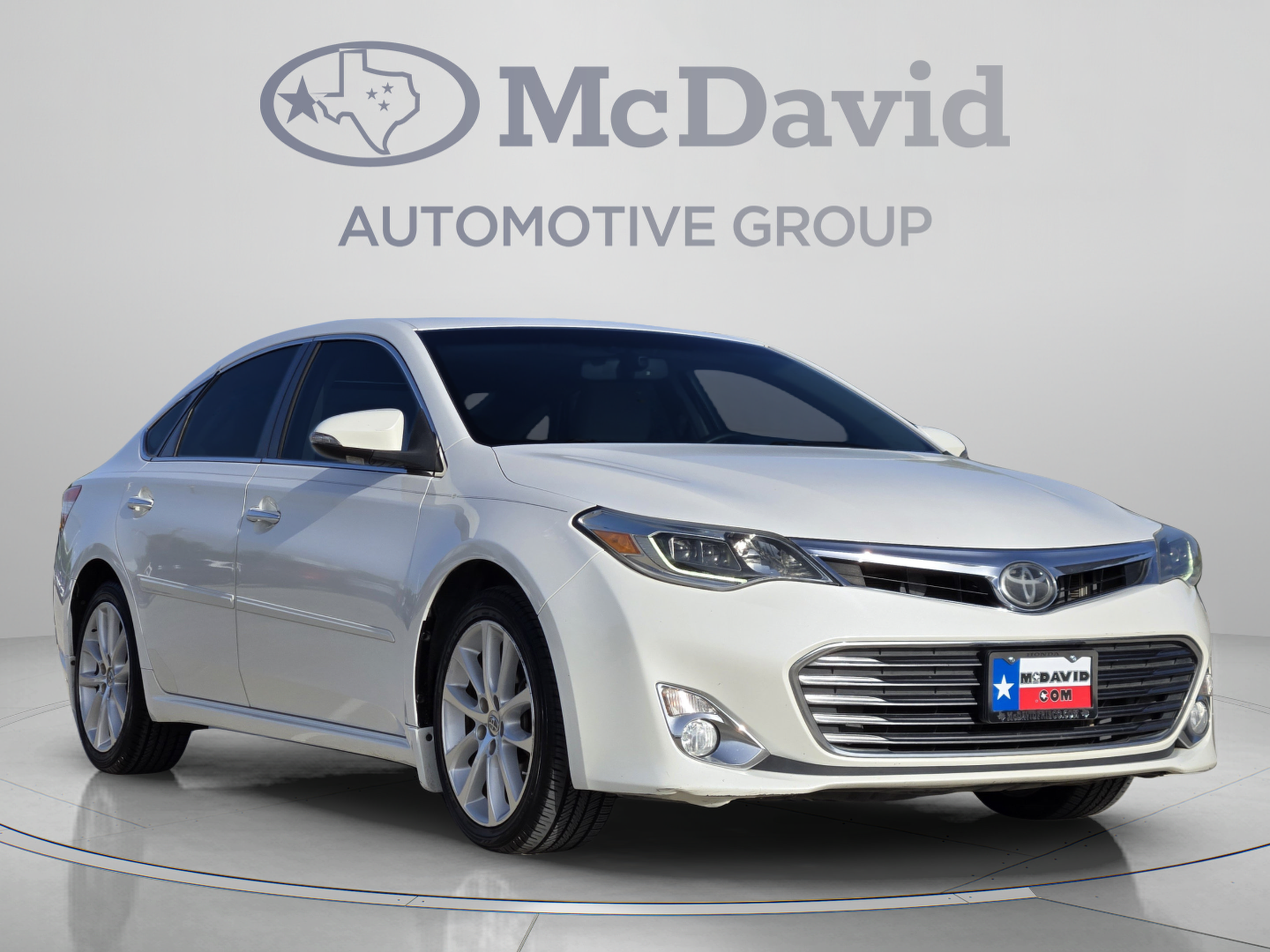 Used 2014 Toyota Avalon Limited w/ Technology Package FWD image 7
