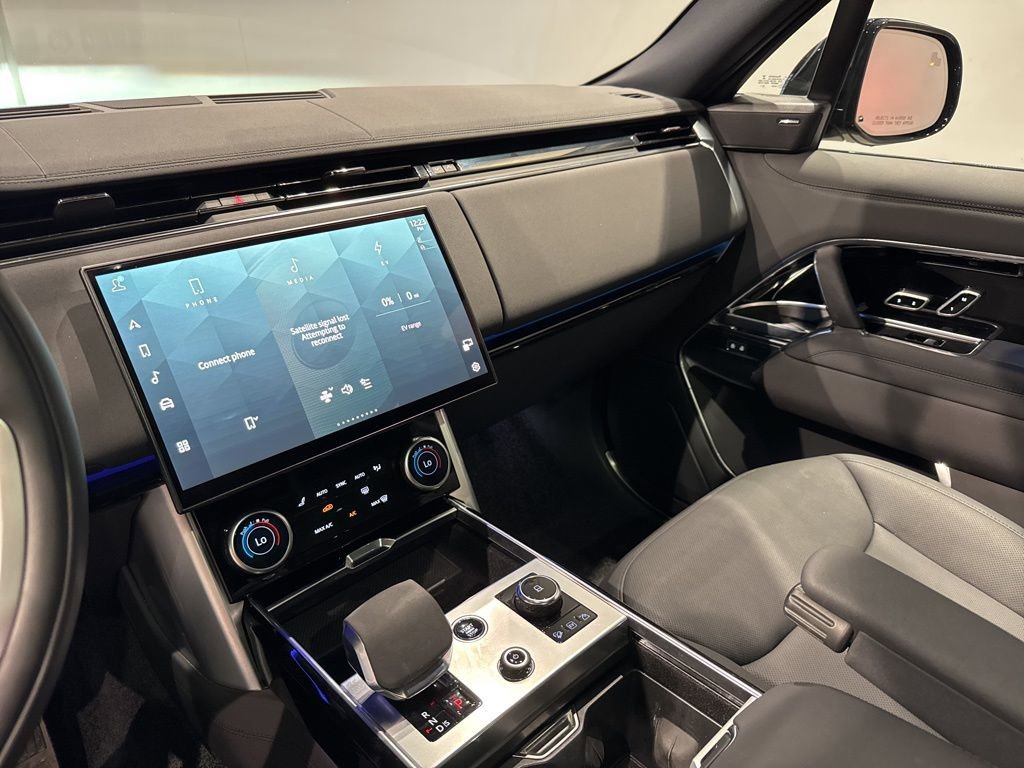 Used 2023 Land Rover Range Rover SE image 14